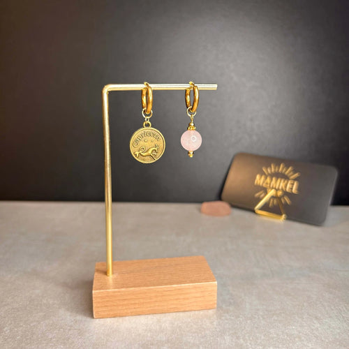 Dorées - Boucles d'oreilles astros - Capricorne et Pierre de Quartz rose