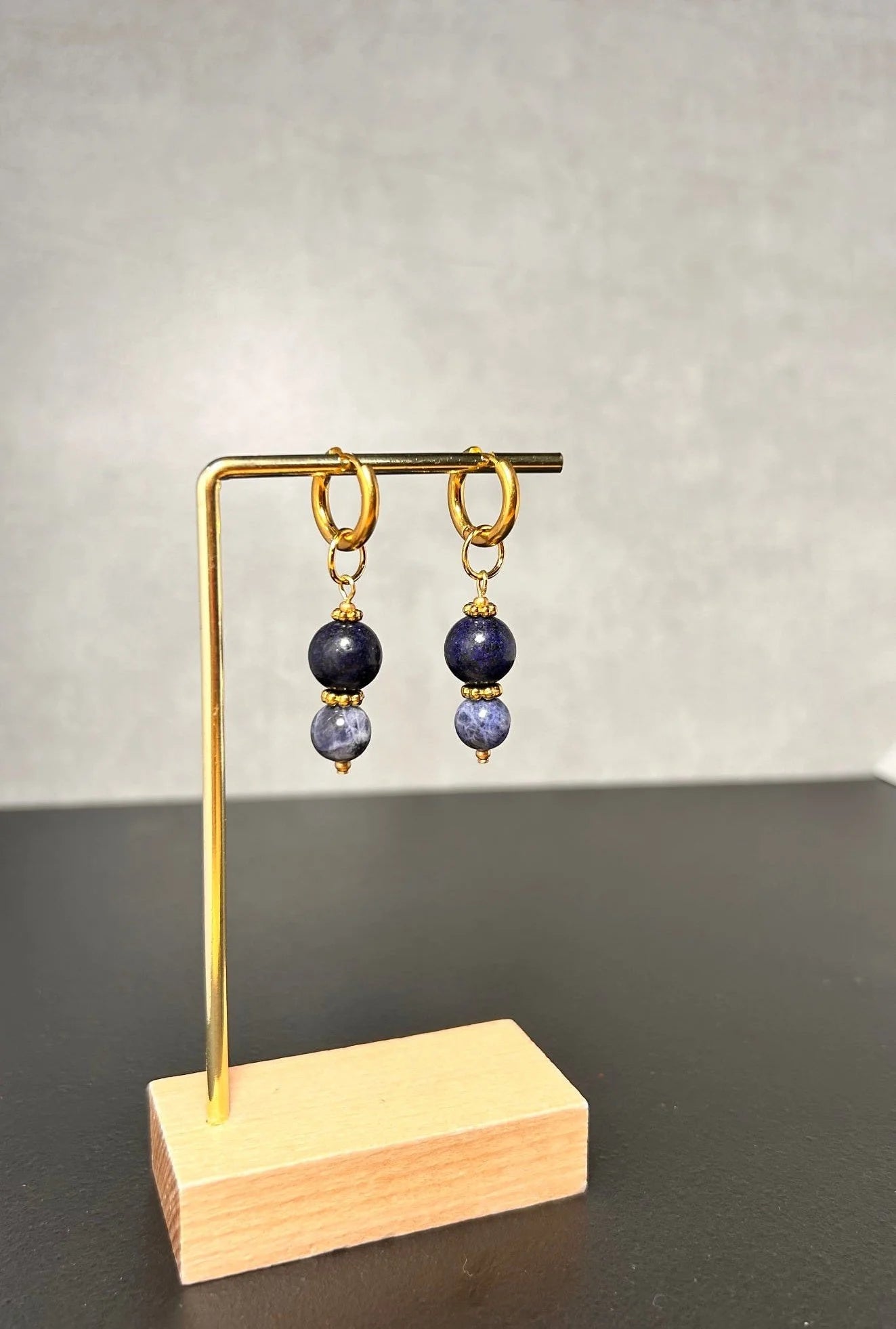 Boucles d’oreilles ◦ Ajna ◦ Lapis Lazuli et Sodalite