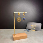 Dorées - Boucles d'oreilles astros - BÉLIER et pierre de lapis lazuli