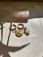 Dorées ◦ Boucles d'oreilles Créatives ◦ Jade blanc améthyste et lune
