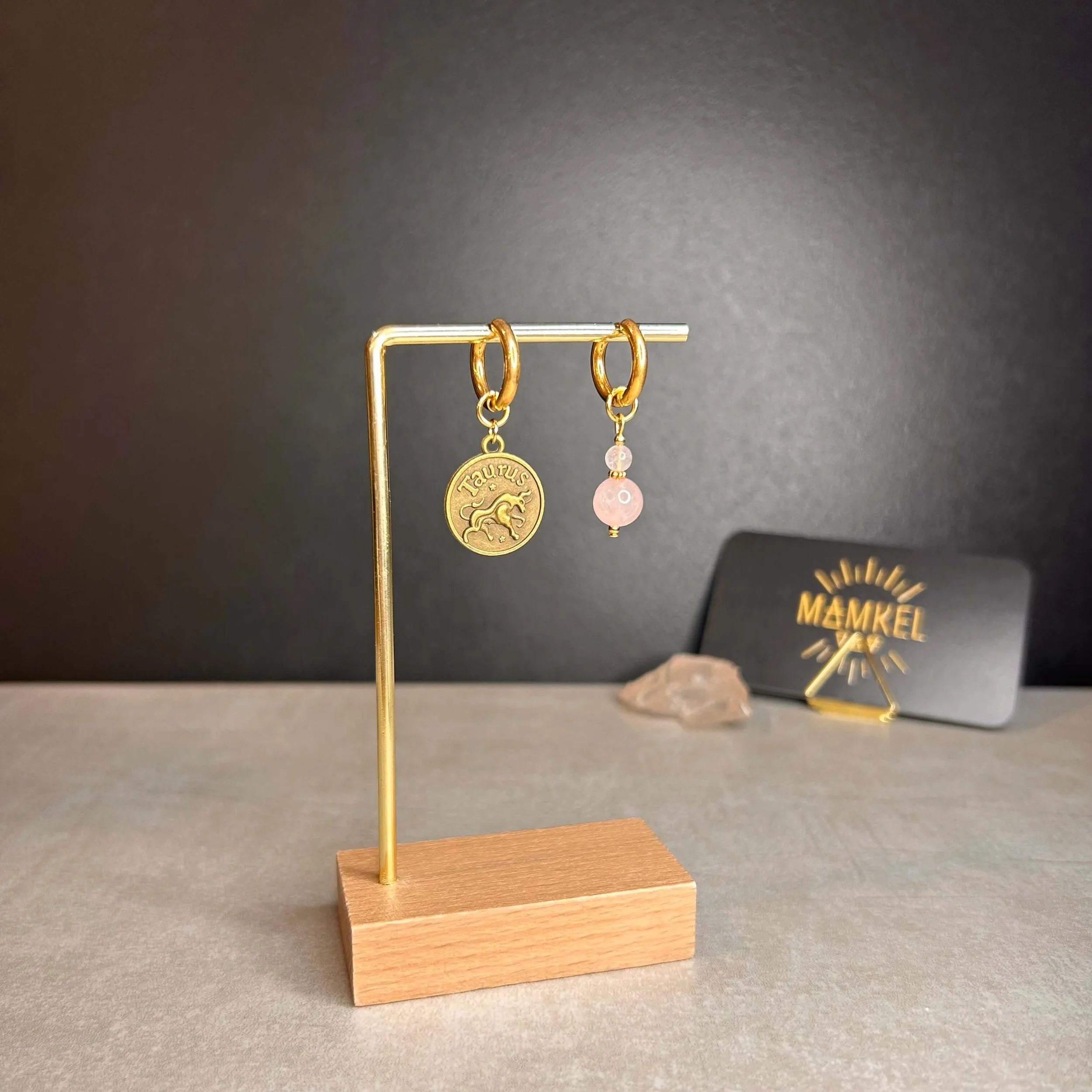 Dorées - Boucles d'oreilles astros - TAUREAU pierre de quartz rose