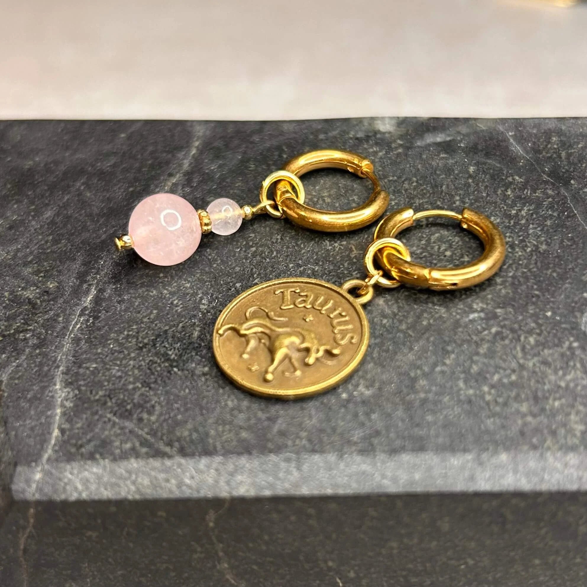 Dorées - Boucles d'oreilles astros - TAUREAU pierre de quartz rose