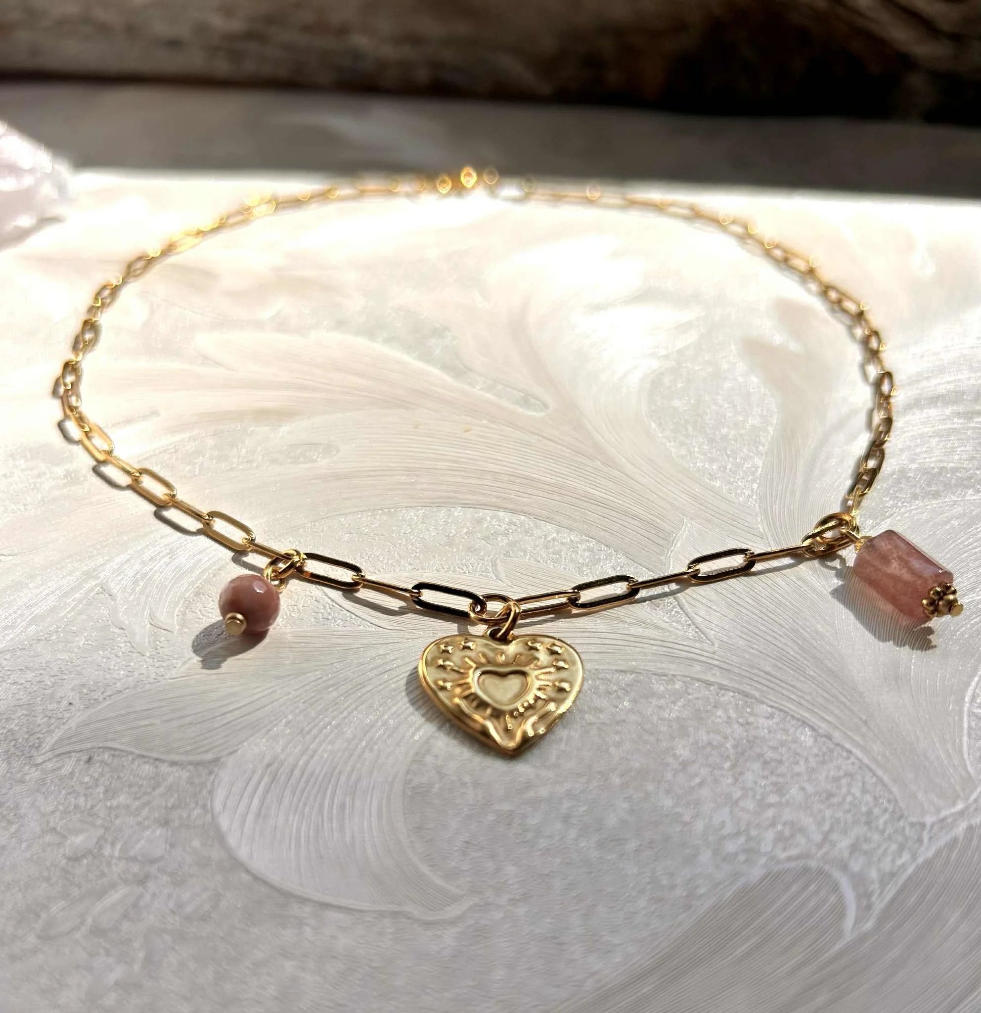 Collier charms ◦ Rhodonite et Quartz fraise