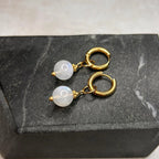 Dorées ◦ Boucles d'oreilles ◦ Pierre de lune