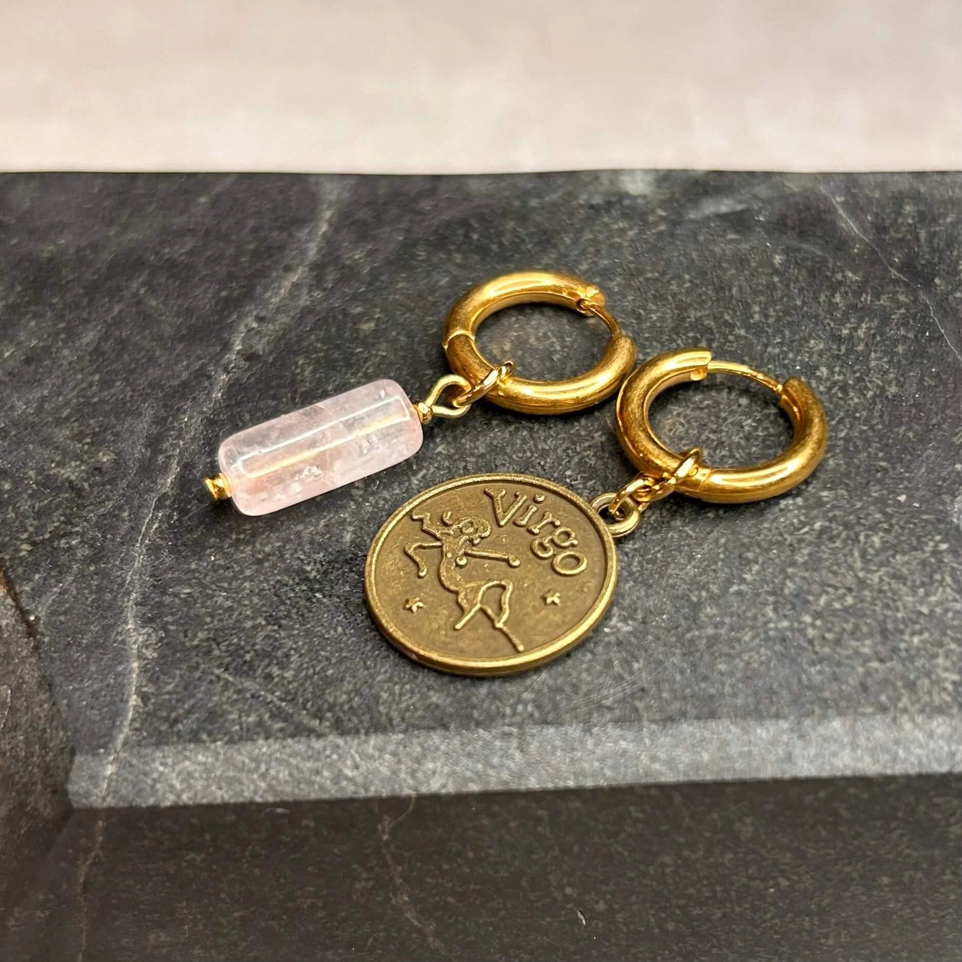Dorées - Boucles d'oreilles astros - Vierge et Pierre de Quartz rose