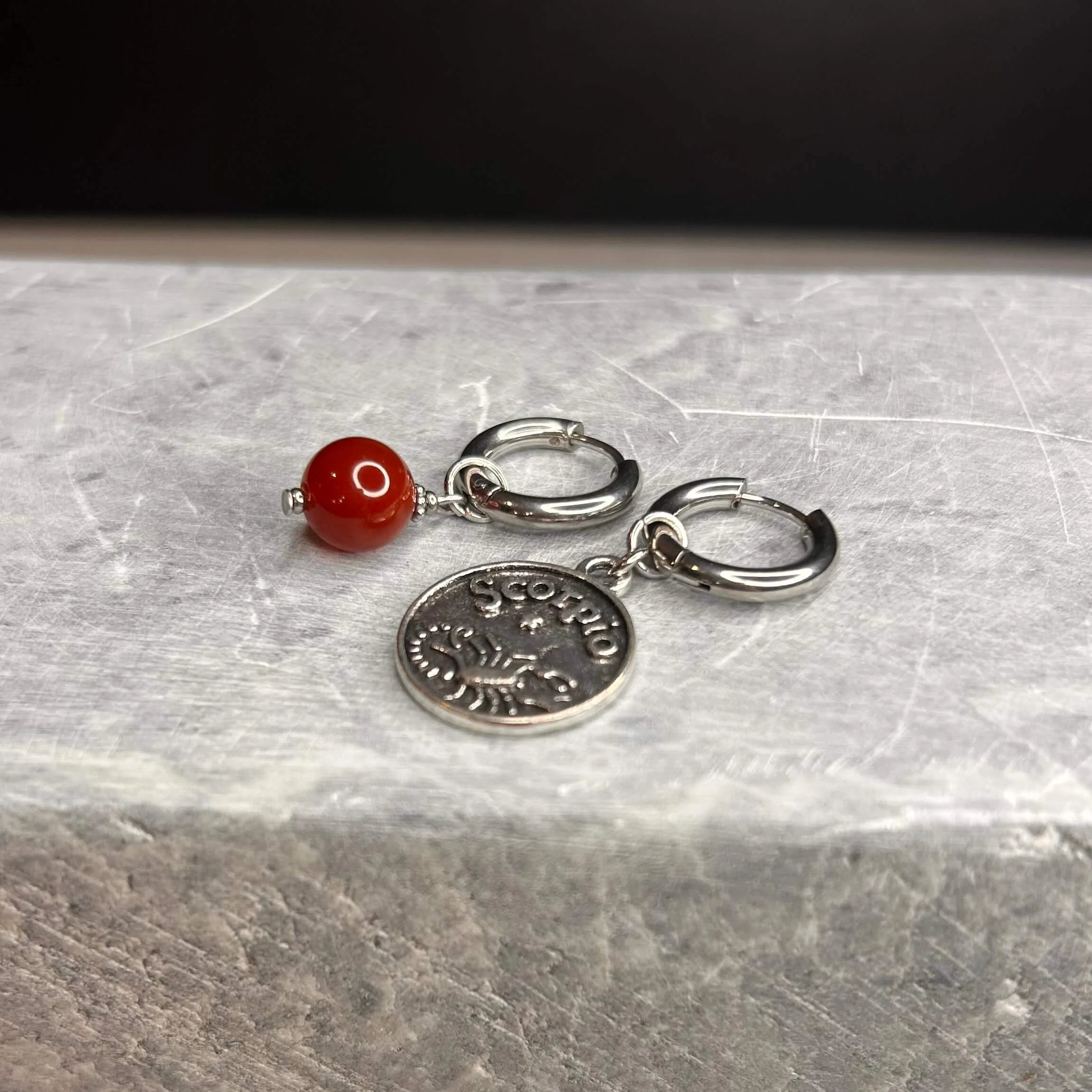 Argentées - Boucles d'oreilles astros - Scorpion et Pierre de Cornaline