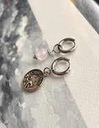 Argentées - Boucles d'oreilles astros - Capricorne et Pierre de Quartz rose
