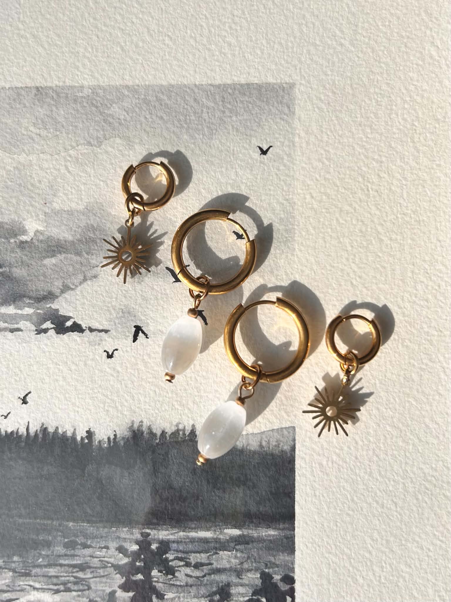 Duo boucles d’oreilles ◦ Sélénite et petit soleil