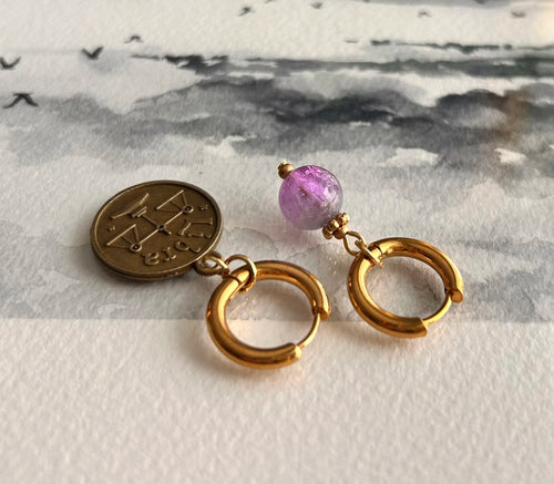 Dorées - Boucles d'oreilles astros - Balance et Pierre d'Améthyste