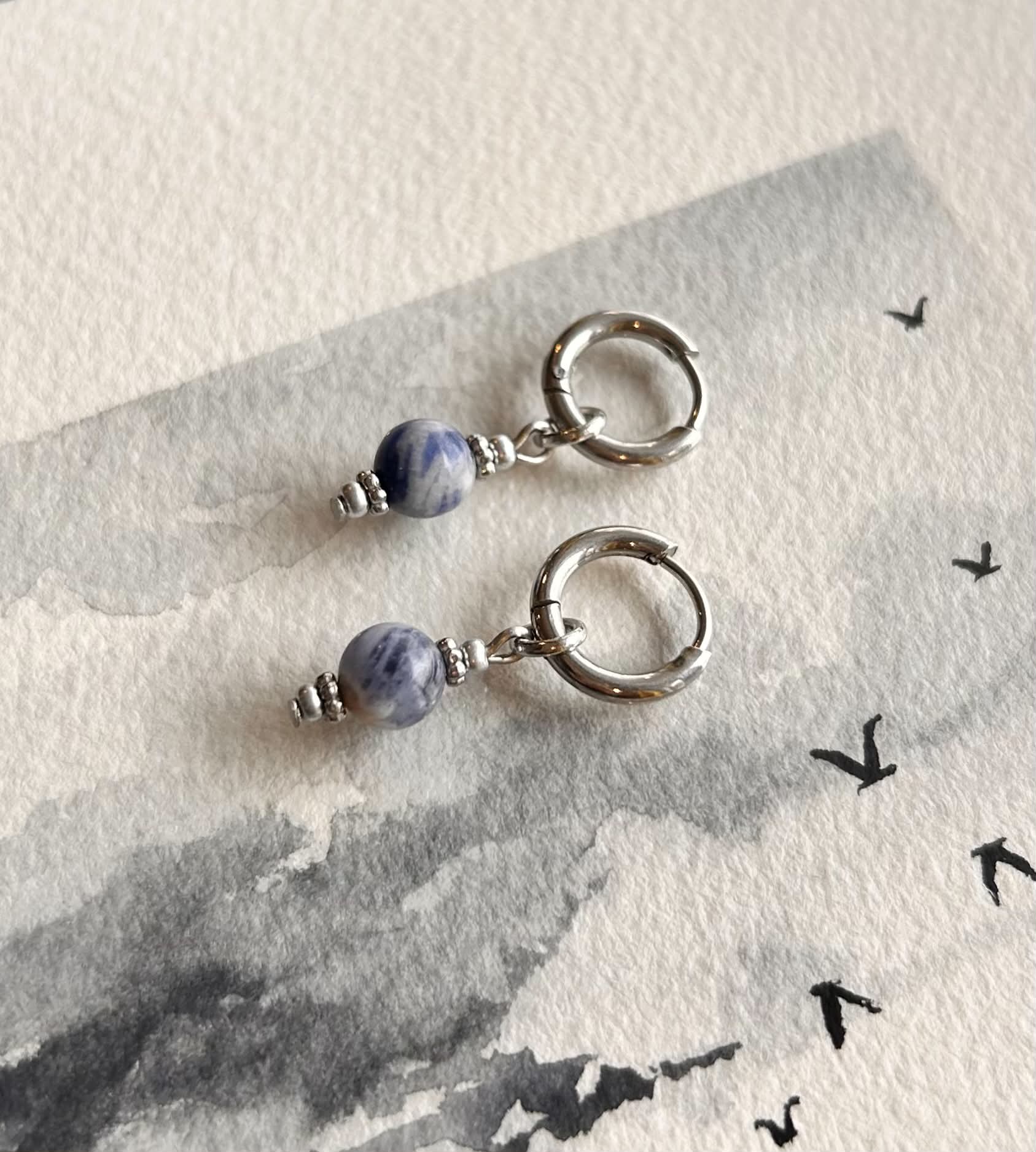 Boucles d'oreilles ◦ Mini chakra ◦ Sodalite