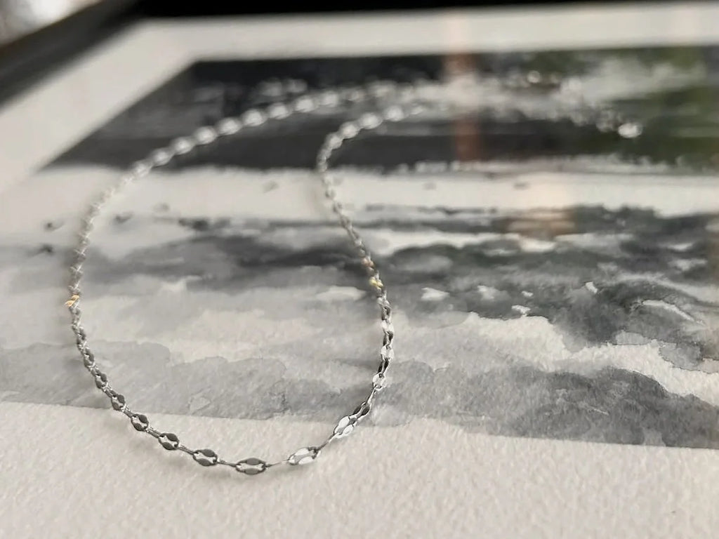 Chaîne seule ◦ L'élégante