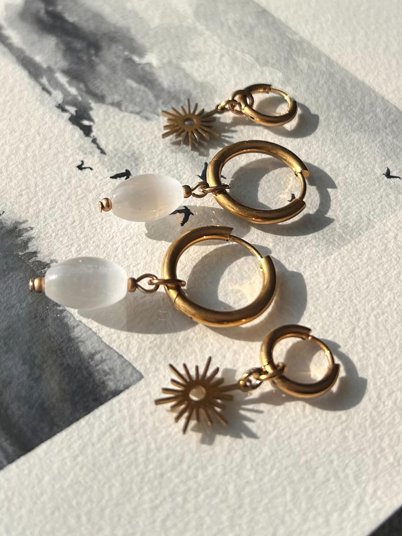 Duo boucles d’oreilles ◦ Sélénite et petit soleil