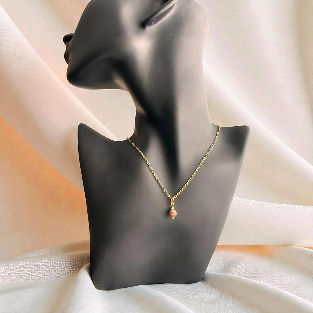 Collier minimaliste ◦ pierre jaspe cerise