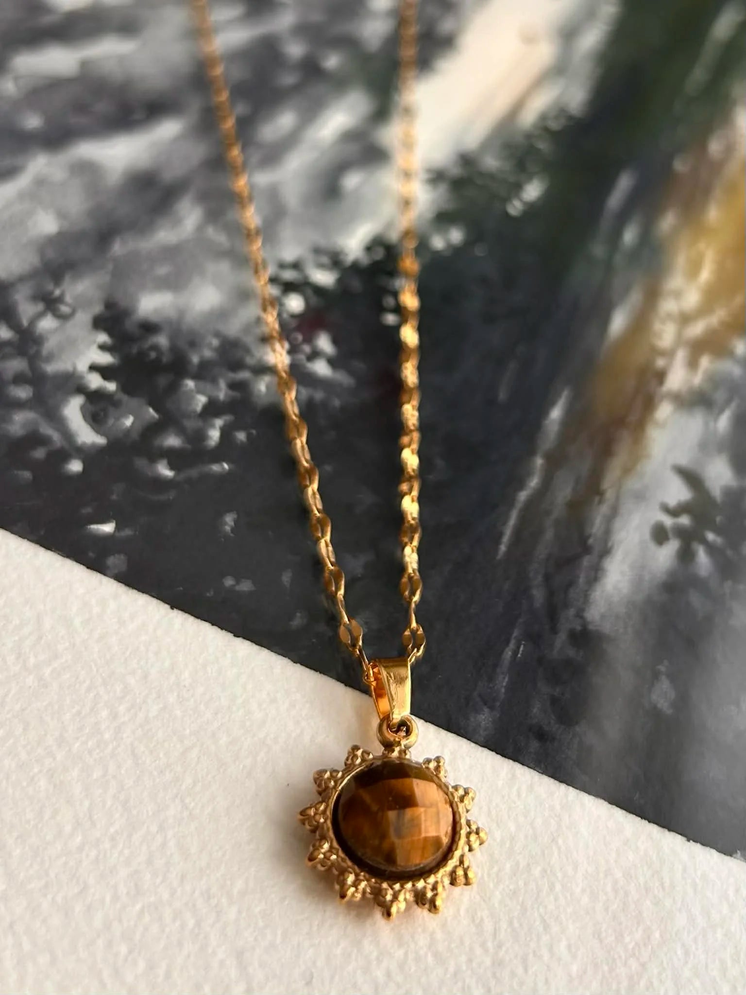 Collier pendentif ◦ Soleil oeil de tigre