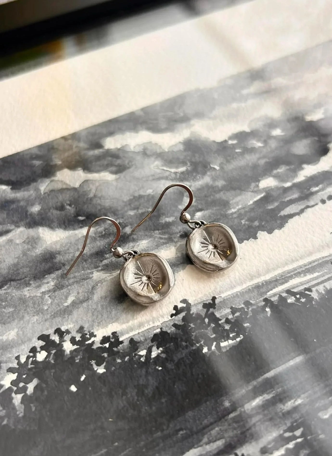 Boucles d’oreilles essentielles ◦ Disque ondulé