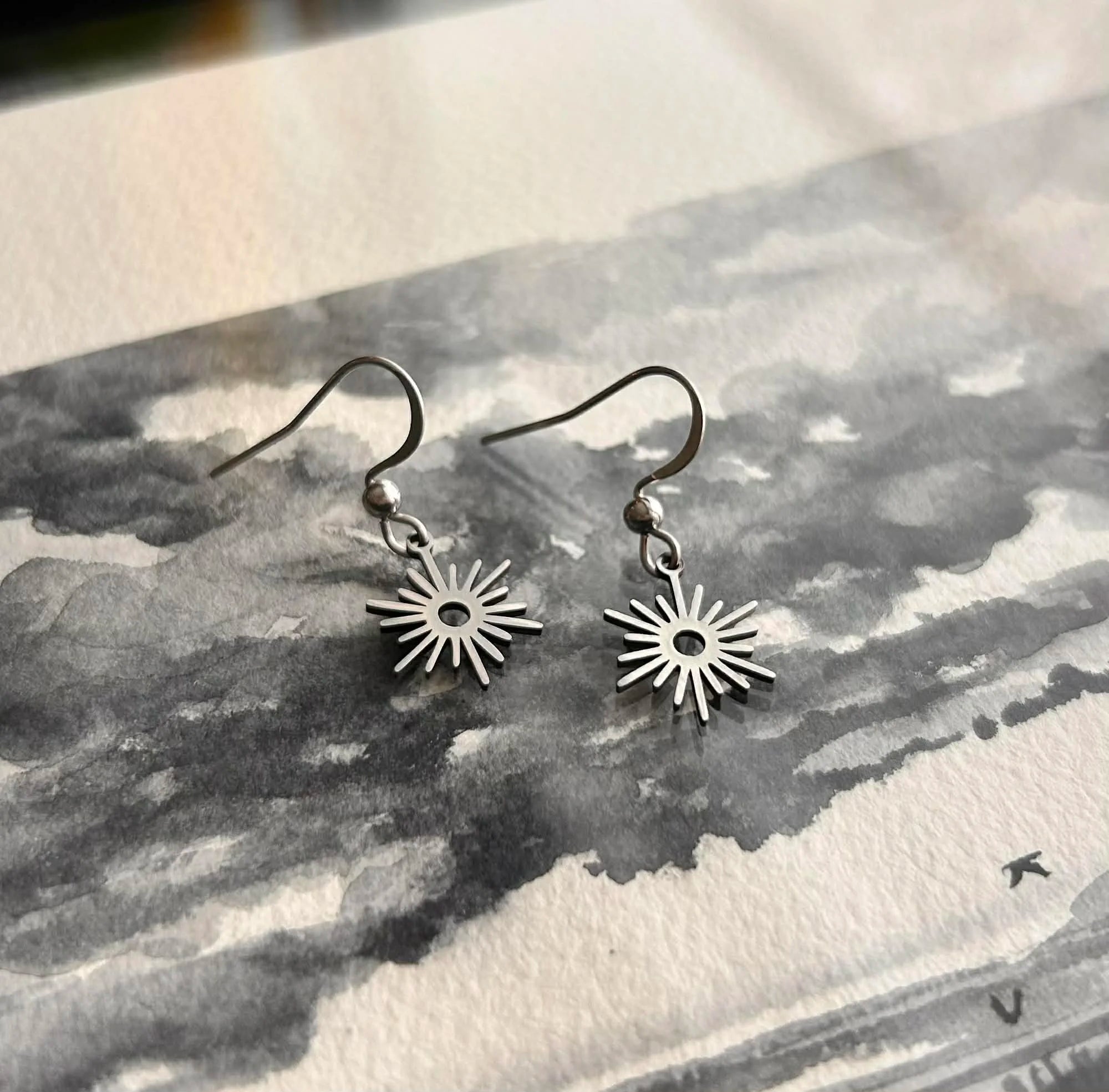 Boucles d’oreilles essentielles ◦ Tiny sun